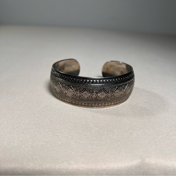 Tribal Metal Cuff Bangle Bracelet Tibetan Nepal Gypsy Style Silver Tone Boho - Picture 15 of 15
